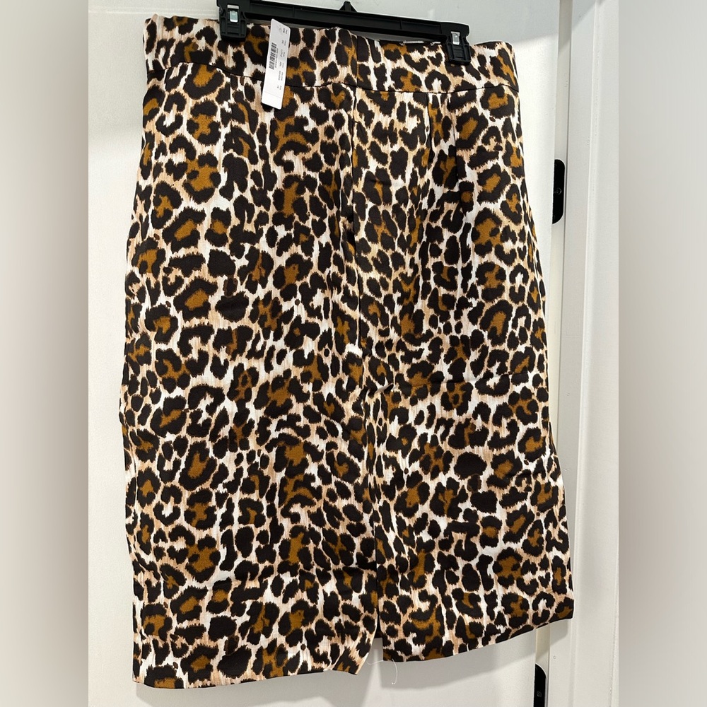 J. Crew High-Waist Midi Pencil Skirt with Slit in Leopard. Size 16. New.